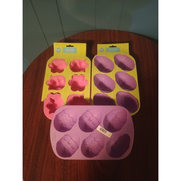 Wilson Other - Lot Of 3 Wilson Silicone Spring/Easter Molds
